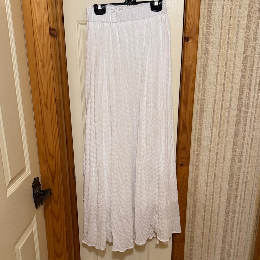 Elegant White Maxi Skirt